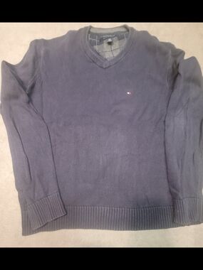 Tommy Hilfiger Men's Navy V-Neck Sweater with Small Flag Logo